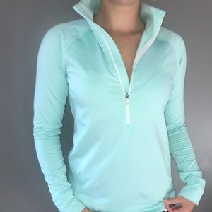 UNDER ARMOR QUARTER ZIP!!!!